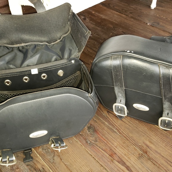 Saddle bags for motorcycle - Picture 2 of 4